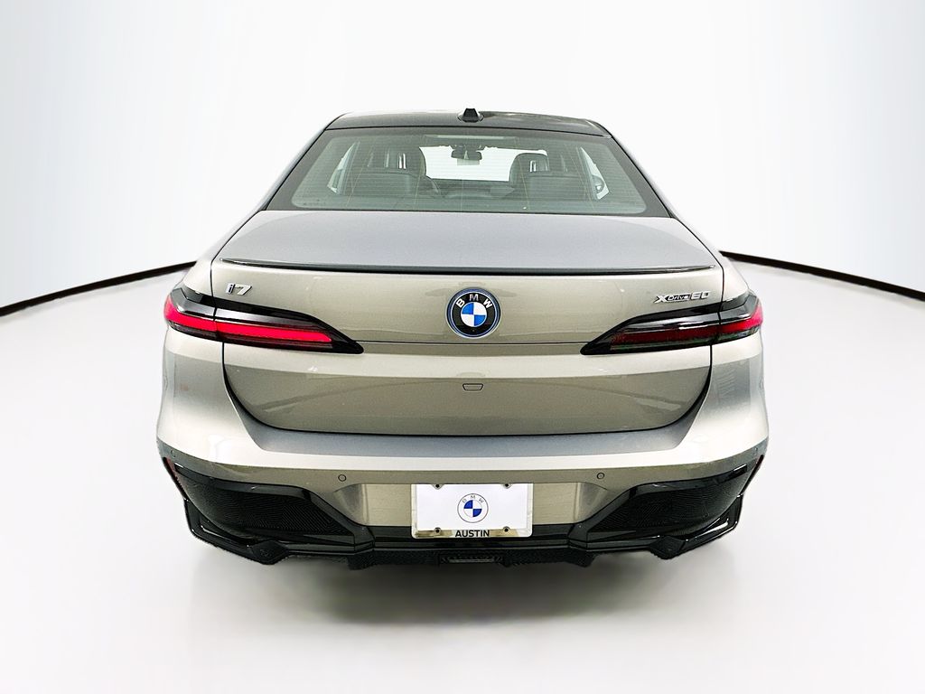 2024 BMW i7 xDrive60 6
