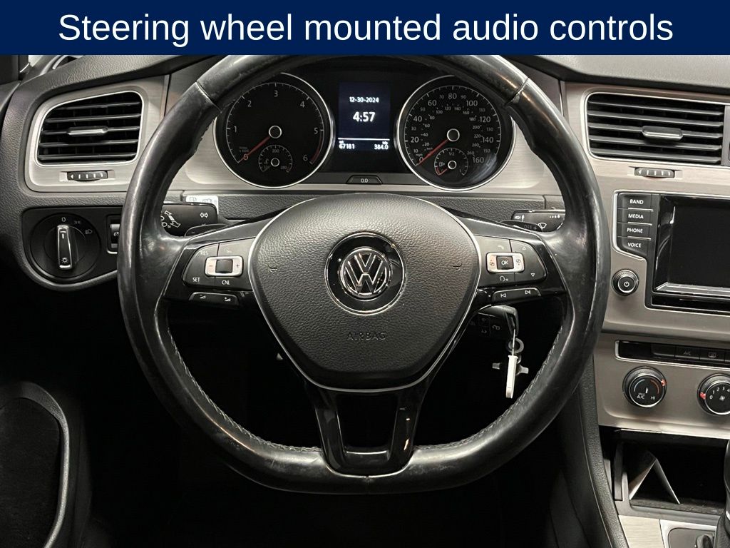 2015 Volkswagen Golf  8