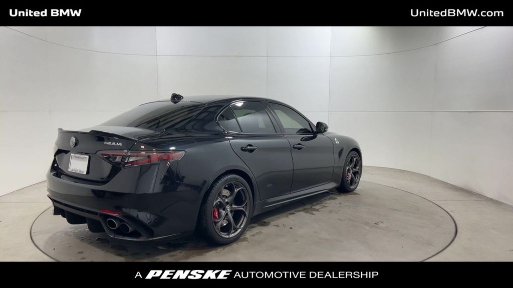 Thumbnail: 2024 Alfa Romeo Giulia - 8