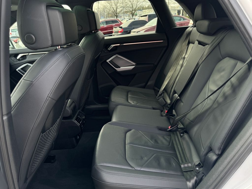 2024 Audi Q3 Premium 45 TFSI S line quattro Tiptronic