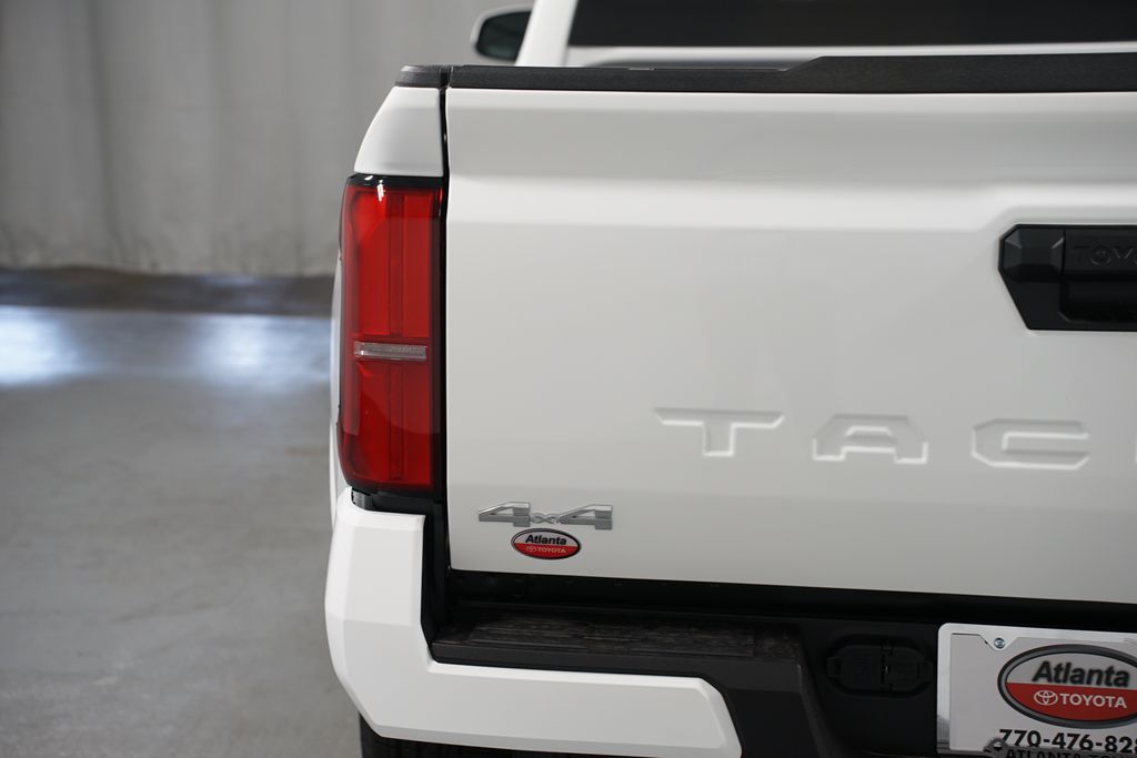Thumbnail: 2025 Toyota Tacoma - 10