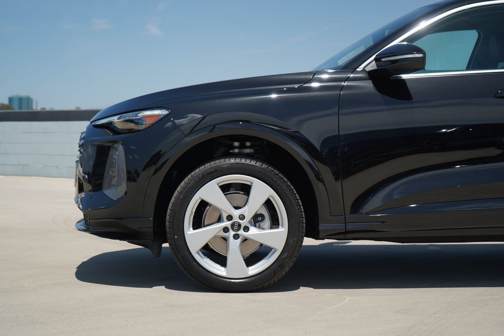 Thumbnail: 2026 Audi Q5 - 2