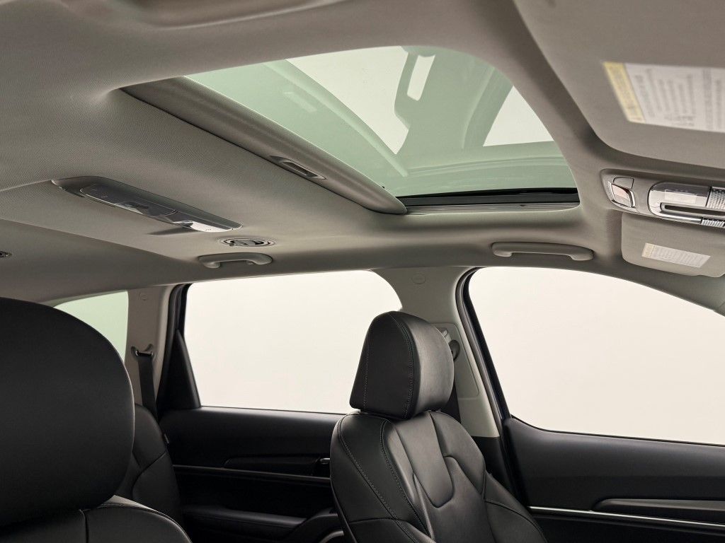 Thumbnail: 2023 Kia Telluride - 13