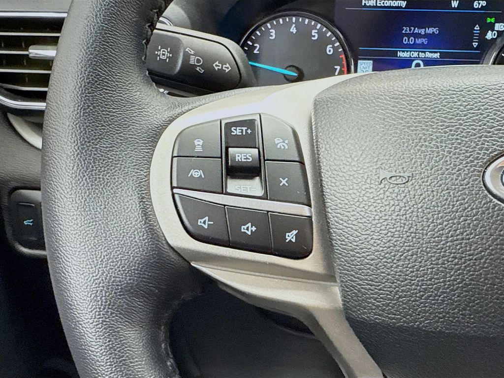 Thumbnail: 2022 Ford Explorer - 11