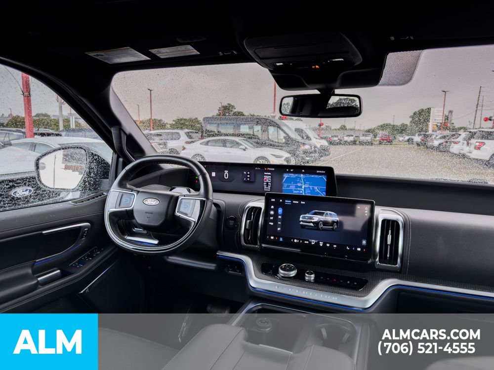 Used 2025 Black Metallic Ford Platinum image 21
