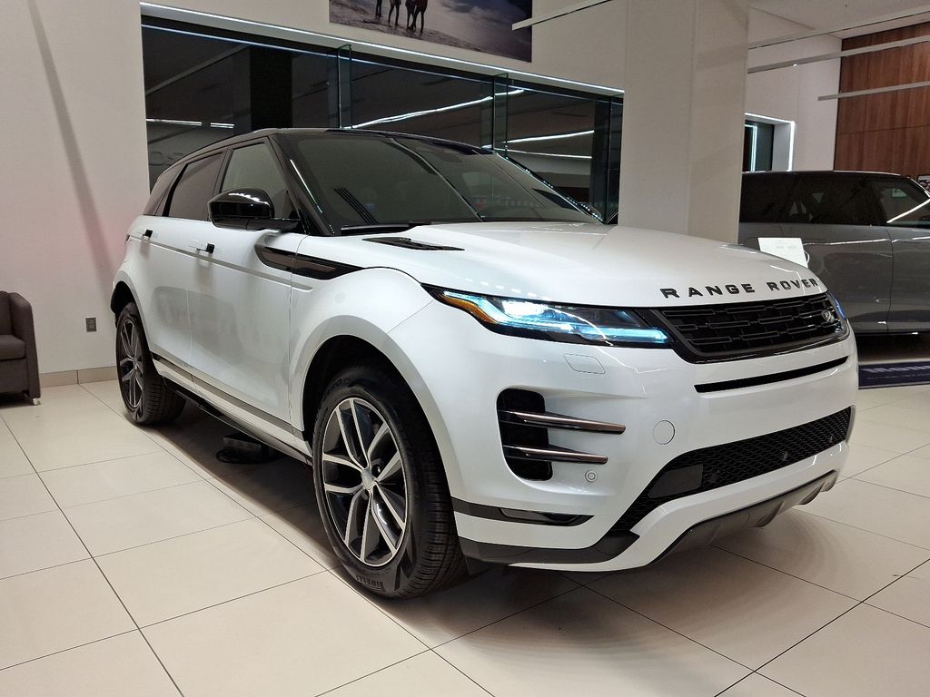 2025 Land Rover Range Rover Evoque Dynamic 3