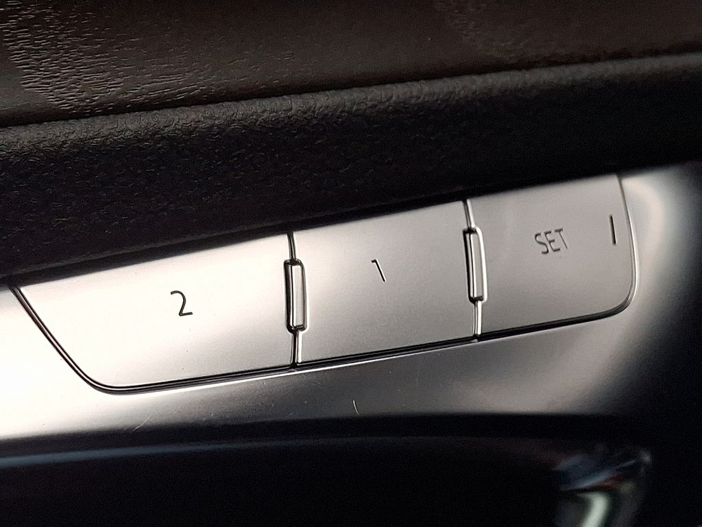 Thumbnail: 2019 Audi A6 - 26