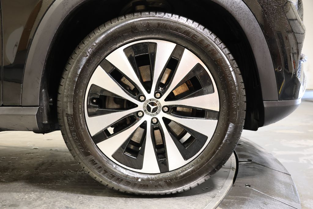 Thumbnail: 2026 Mercedes-Benz GLE - 14