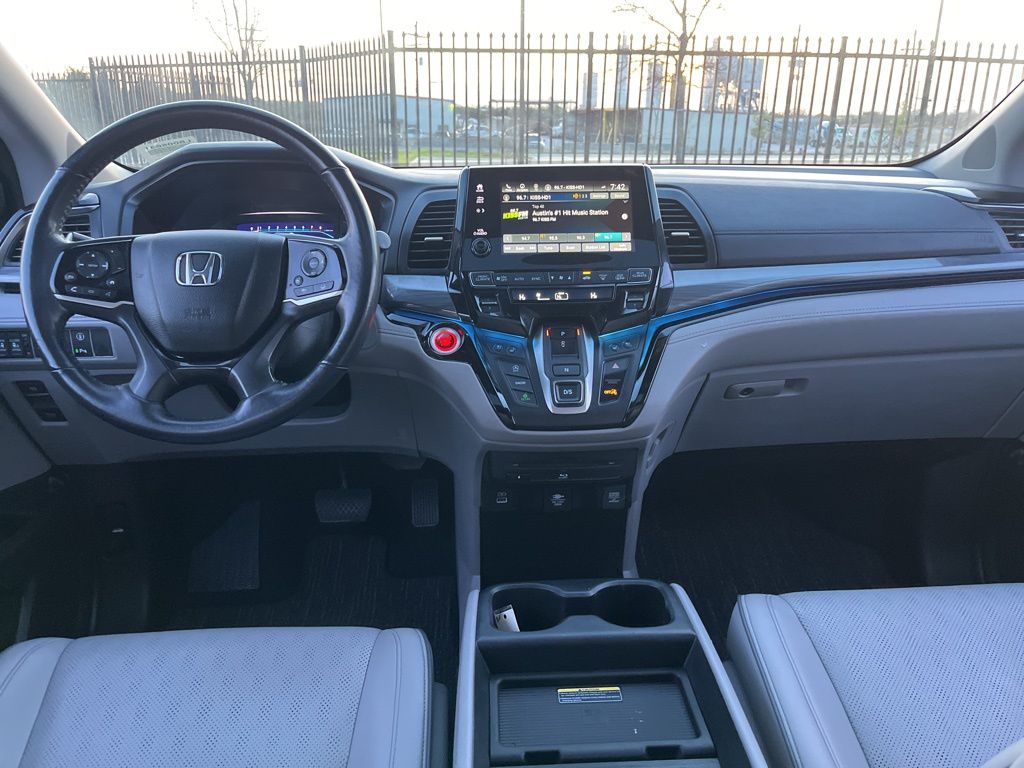 Thumbnail: 2021 Honda Odyssey - 17