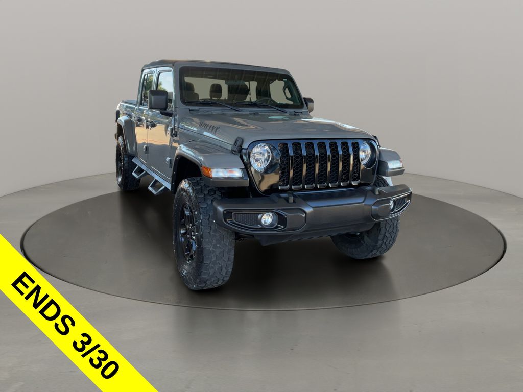 Sting-Gray Clearcoat 2021 Jeep Gladiator Willys Crew Cab 4WD Pickup Truck Four-Wheel Drive 6-Speed Manual