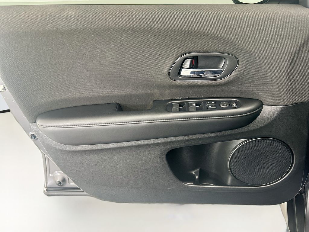 Thumbnail: 2019 Honda HR-V - 22