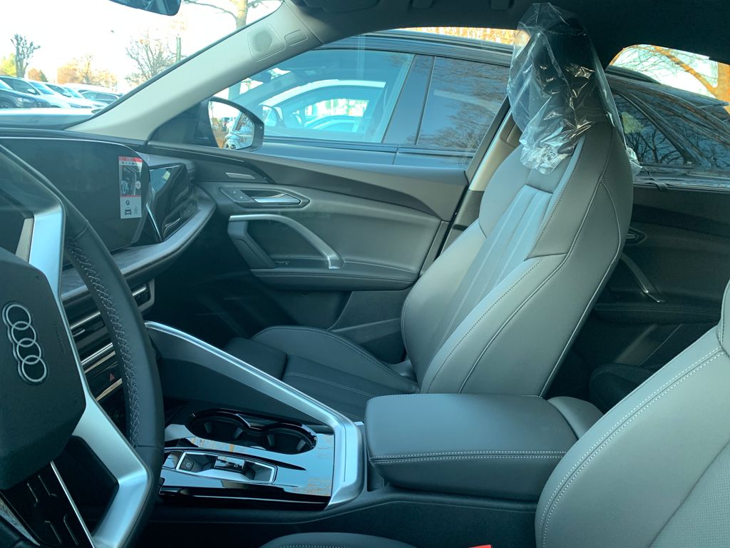 Thumbnail: 2025 Audi Q5 - 5