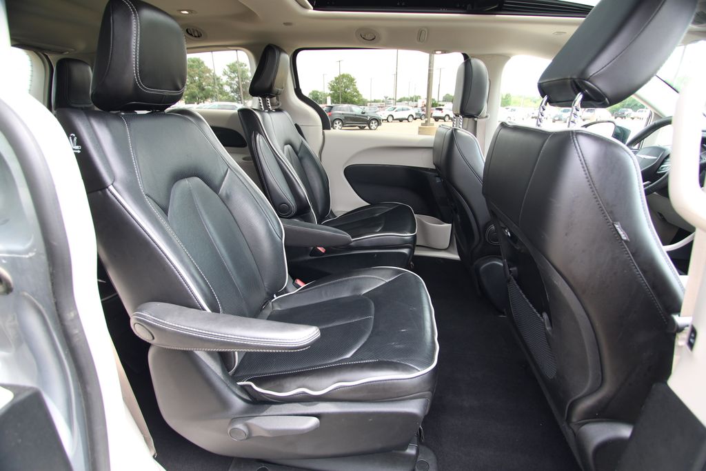 Used 2023 Chrysler Pacifica Hybrid Van