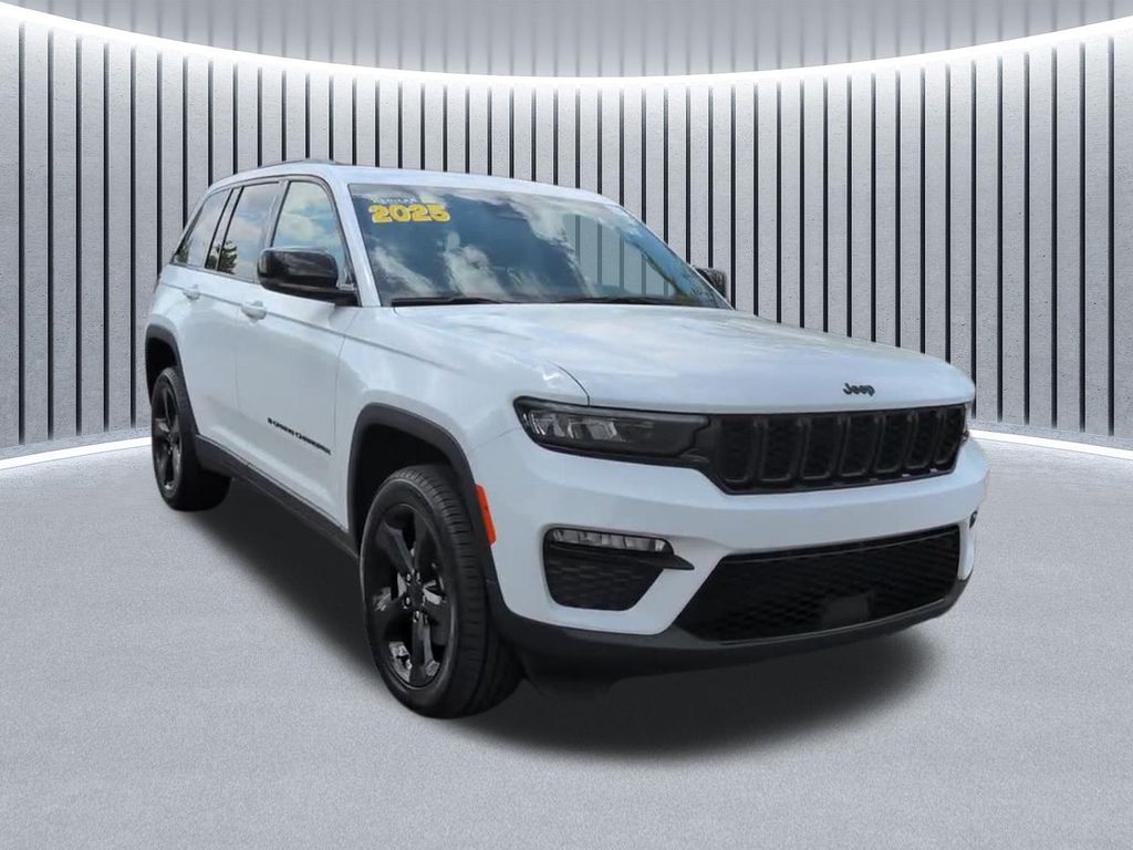 Bright White Clearcoat 2025 Jeep Grand Cherokee SUV / Crossover Four-Wheel Drive 8-Speed Automatic