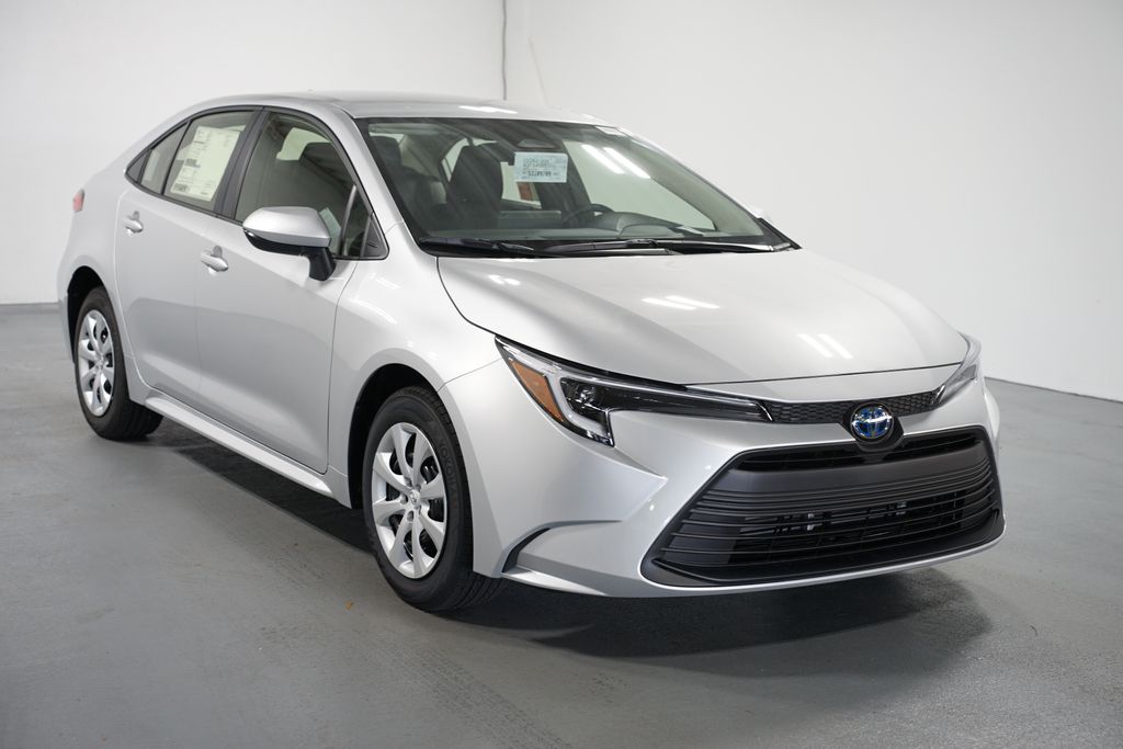 Thumbnail: 2025 Toyota Corolla - 3