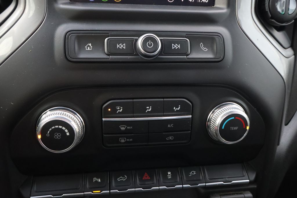 Thumbnail: 2021 GMC Sierra 3500 - 25