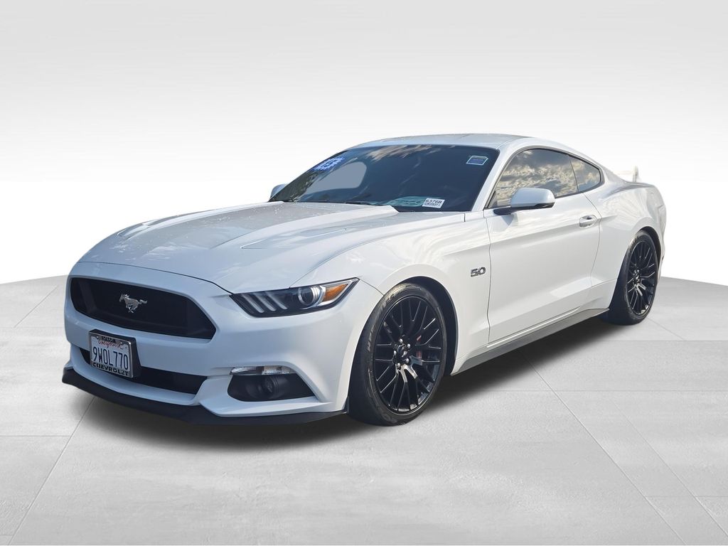 Oxford White 2015 Ford Mustang Coupe Rear-Wheel Drive 6-Speed Manual