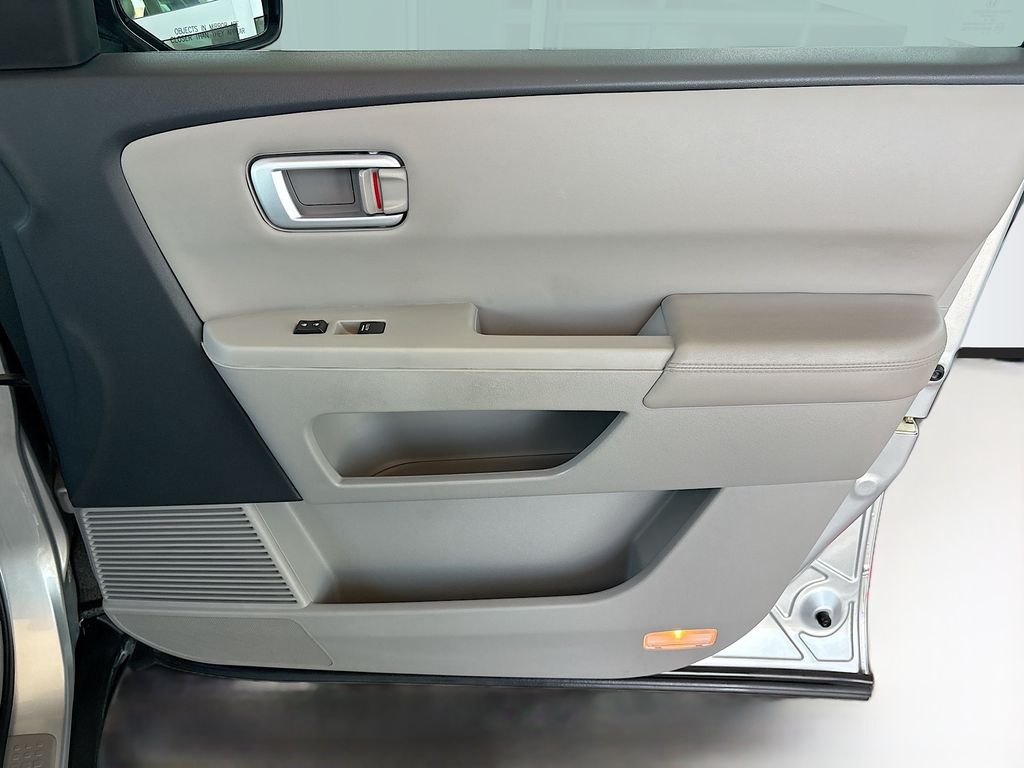 Thumbnail: 2014 Honda Pilot - 28