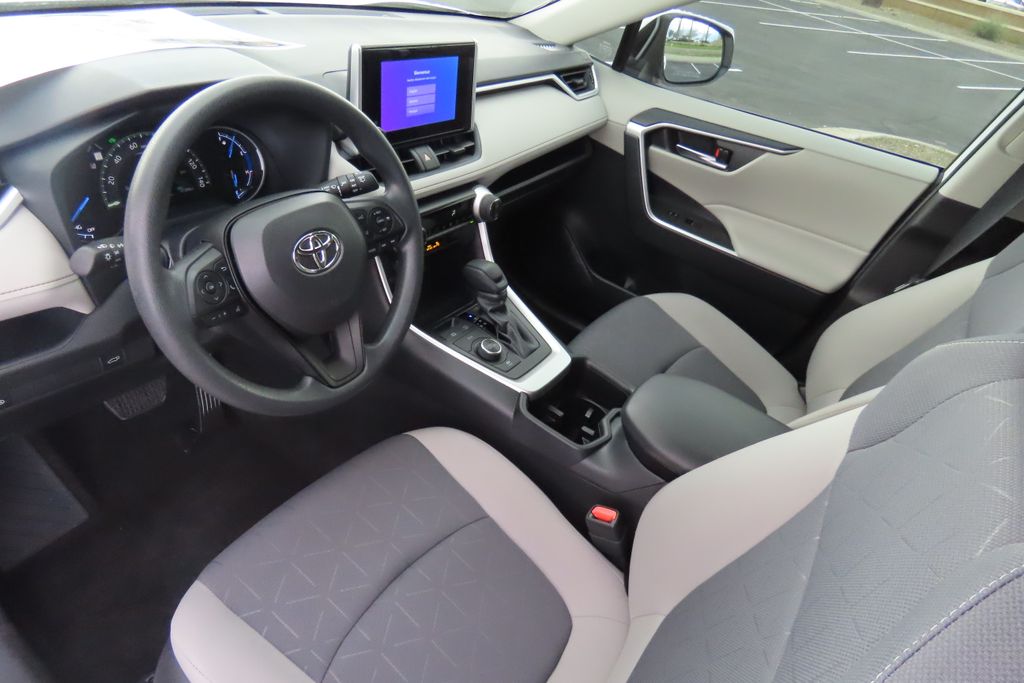 Thumbnail: 2024 Toyota RAV4 - 9