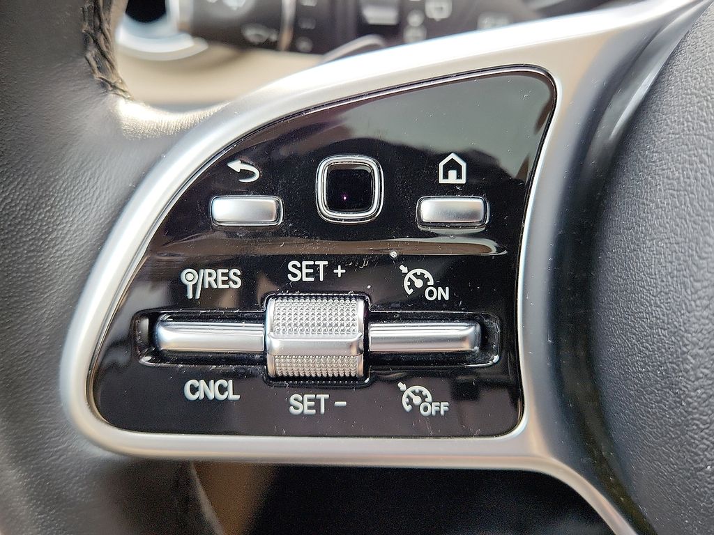 Thumbnail: 2021 Mercedes-Benz GLC - 20