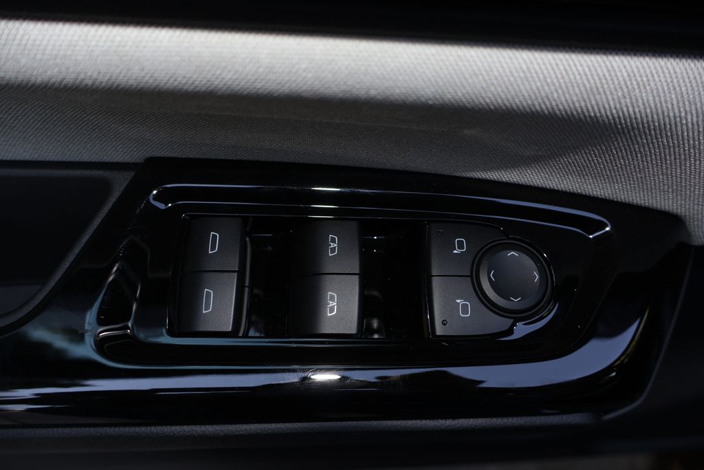 Thumbnail: 2025 Honda Prologue - 20