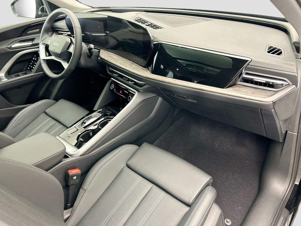 Thumbnail: 2025 Audi Q5 - 16