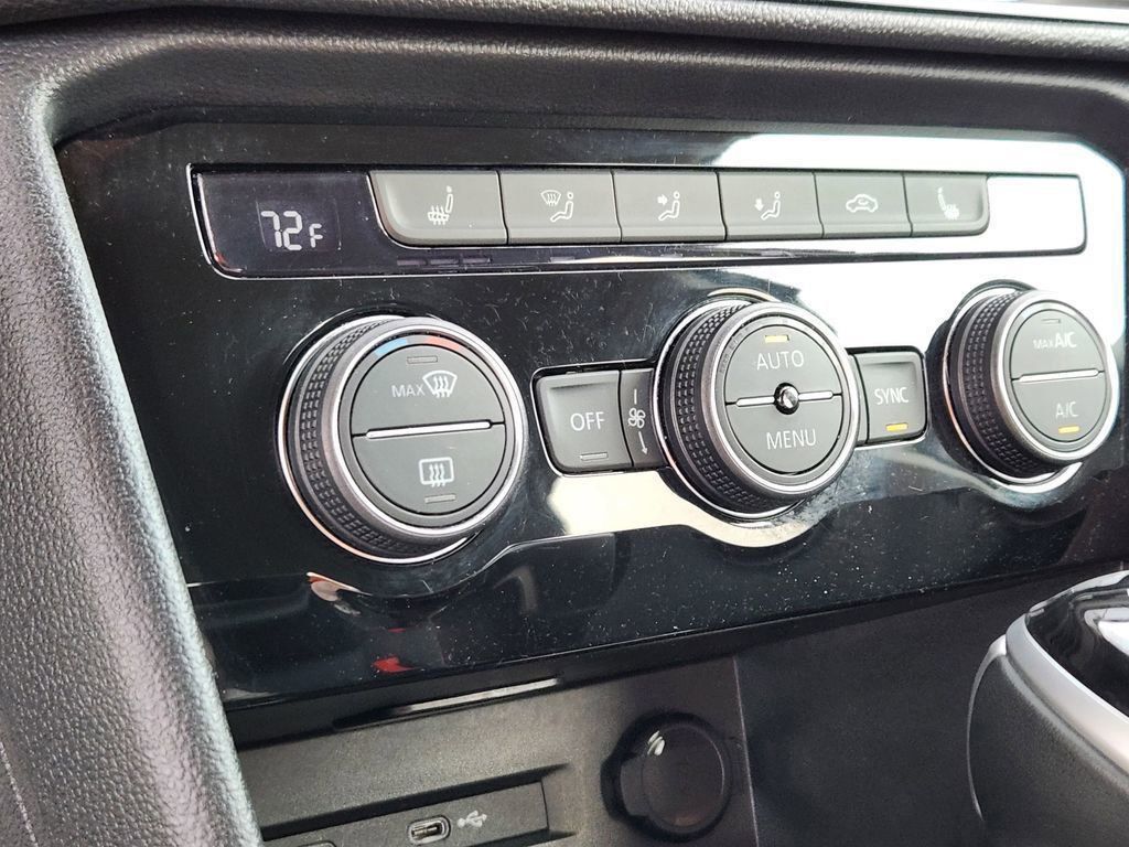 2024 Volkswagen Taos SE - Photo 14