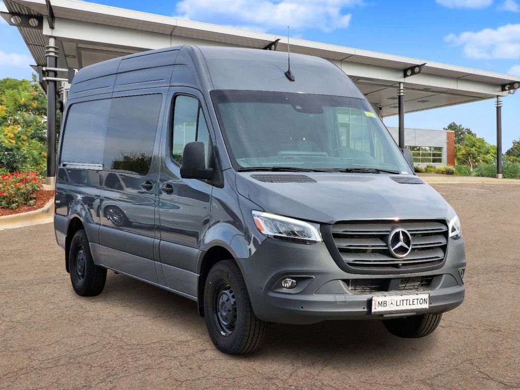 2024 Mercedes-Benz Sprinter 2500 Cargo 144 WB 2