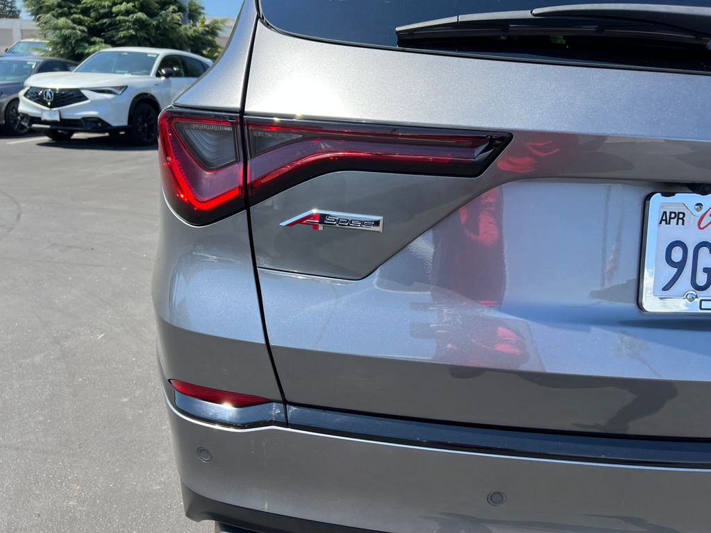 Thumbnail: 2023 Acura MDX - 10