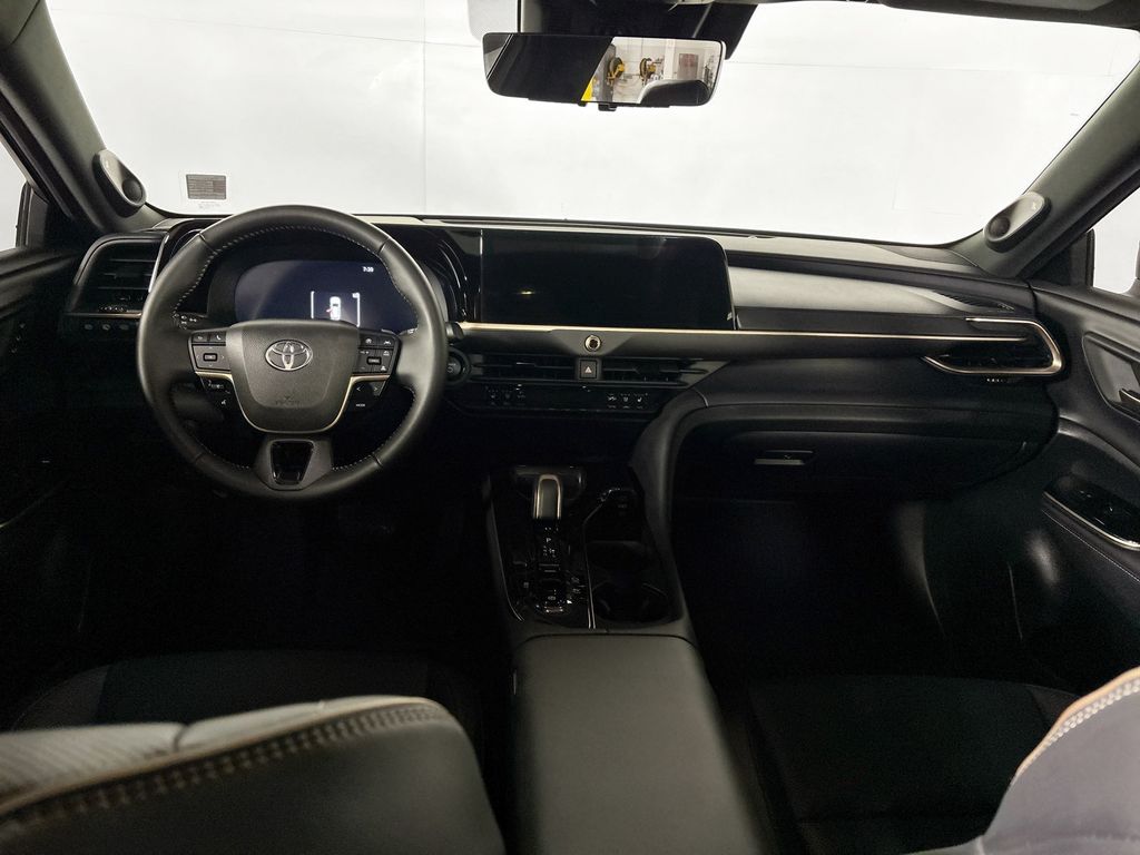 2025 Toyota Crown Signia Limited