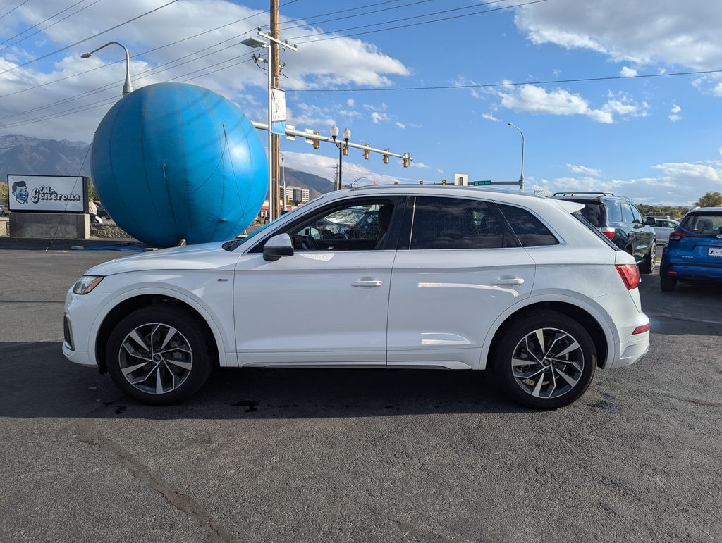 2022 Audi Q5 45 S line Premium Plus 8