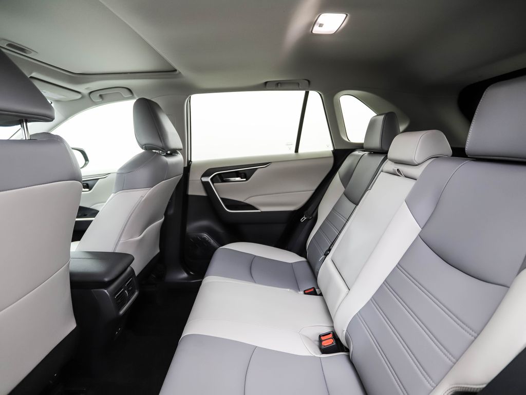 Thumbnail: 2023 Toyota RAV4 - 20