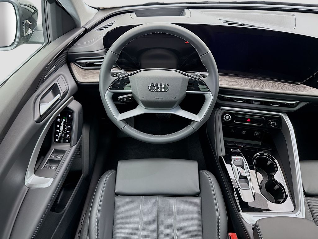 Thumbnail: 2025 Audi Q5 - 11