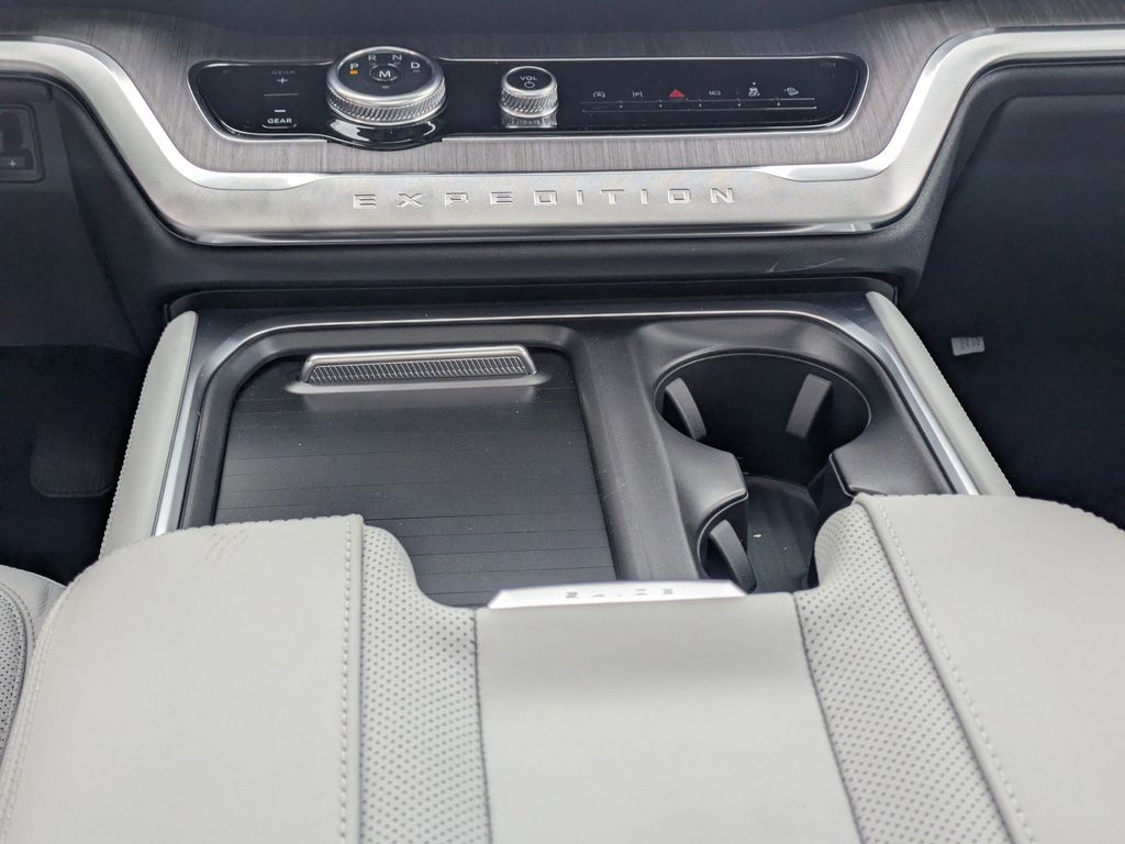 2026 Ford Expedition Max Platinum MAX