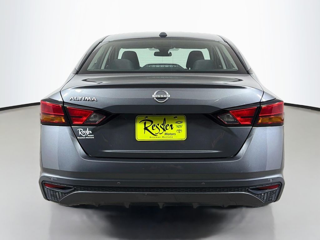 Used 2025 Nissan Altima Sedan