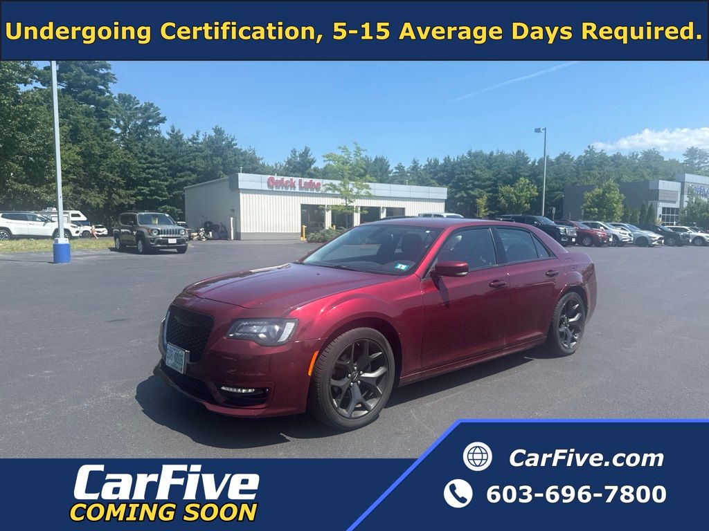 Velvet Red Pearlcoat 2022 Chrysler 300 Sedan Rear-Wheel Drive 8-Speed Automatic