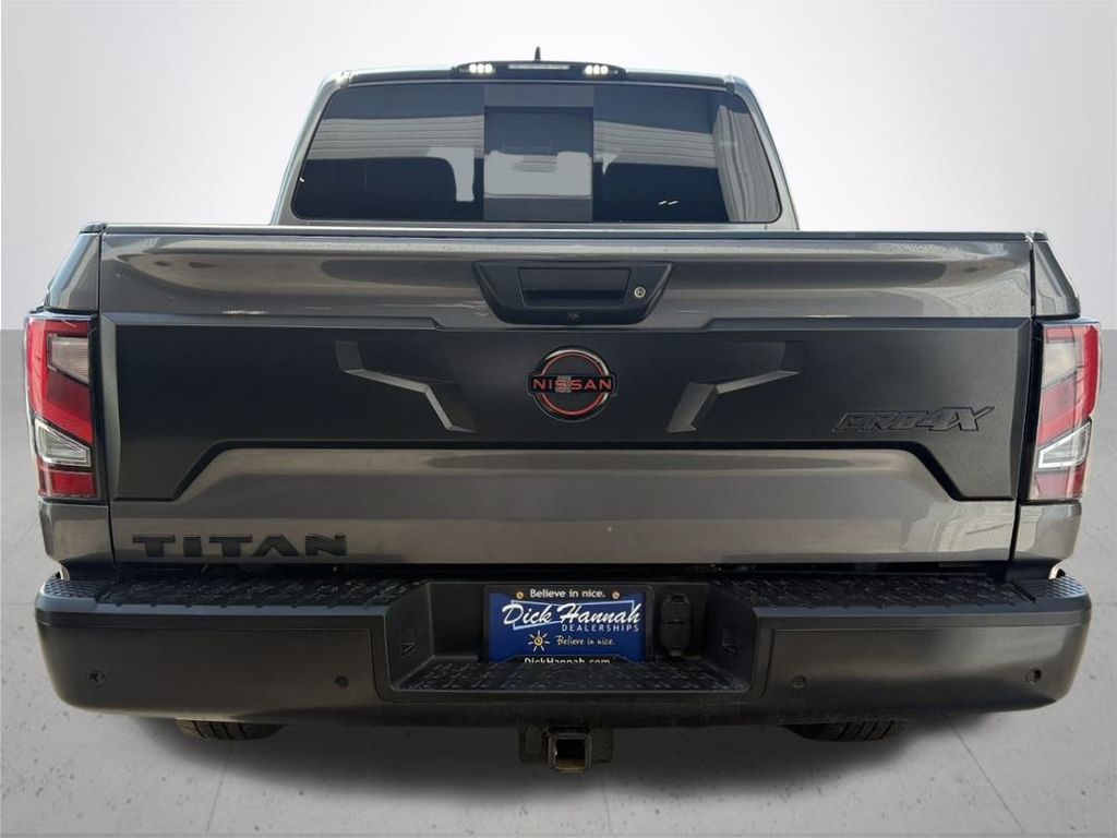 2023 Nissan Titan PRO-4X photo 3