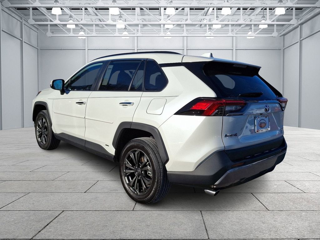 2022 Toyota RAV4 Limited 6