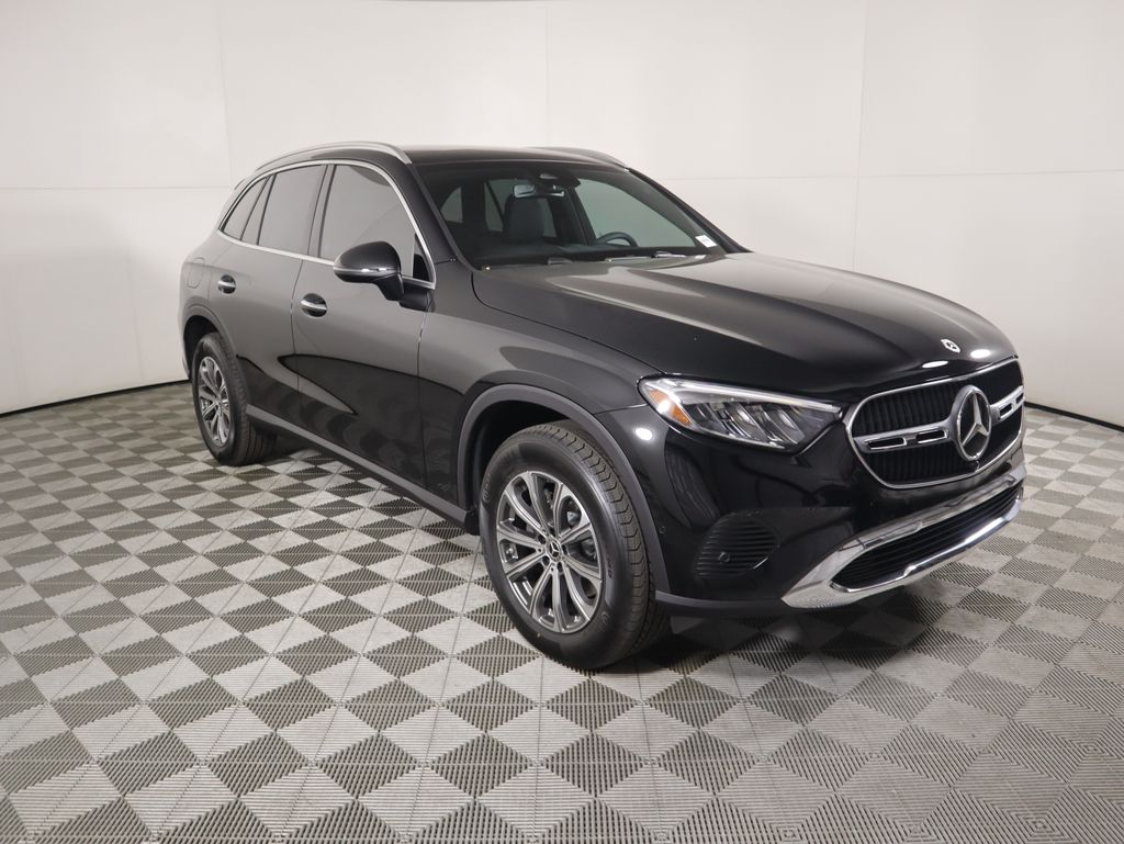 Thumbnail: 2026 Mercedes-Benz GLC - 3