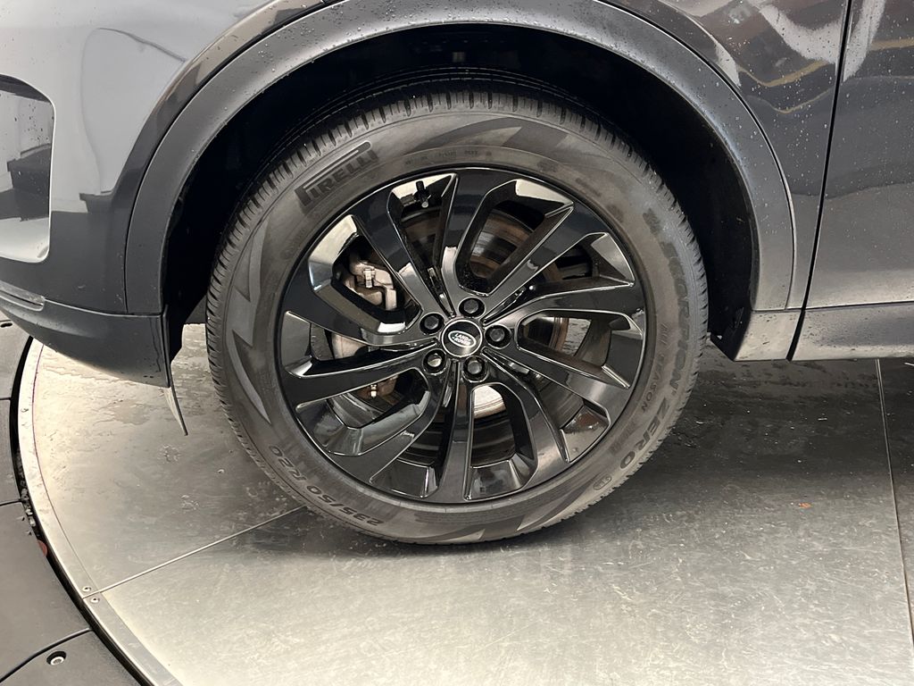 2023 Land Rover Discovery Sport S 10