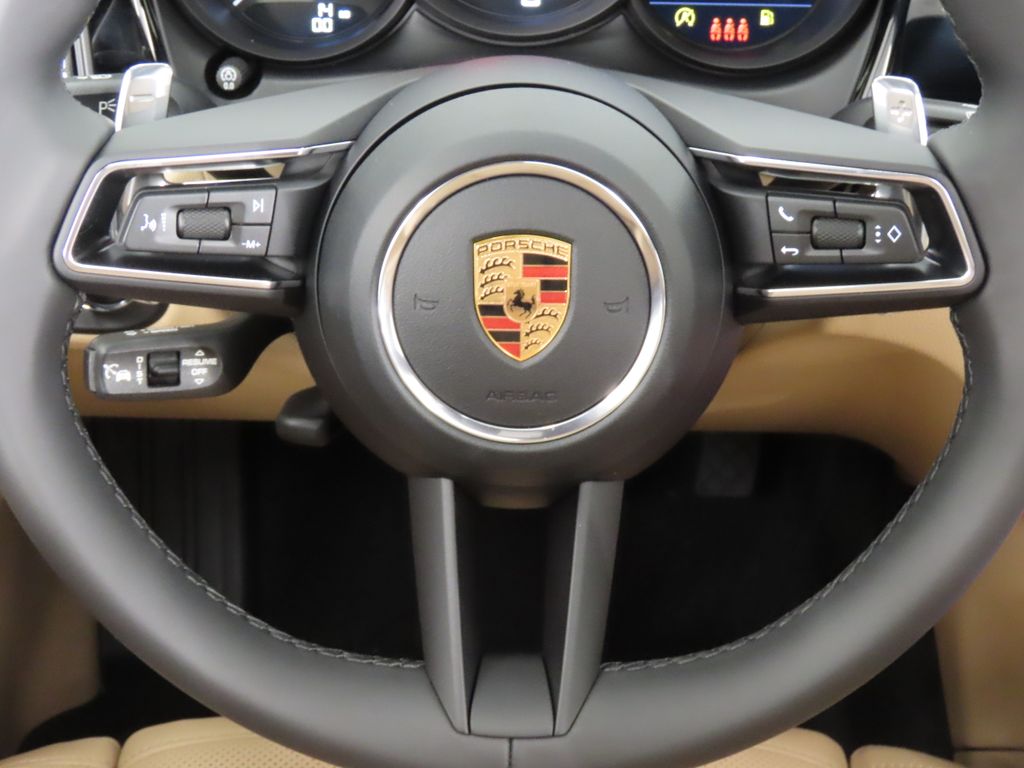 Thumbnail: 2026 Porsche Macan - 18