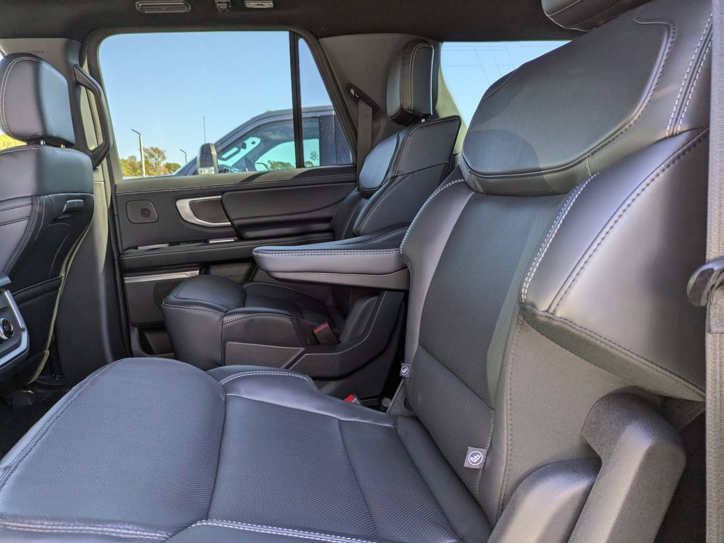 2025 Ford Expedition Platinum MAX