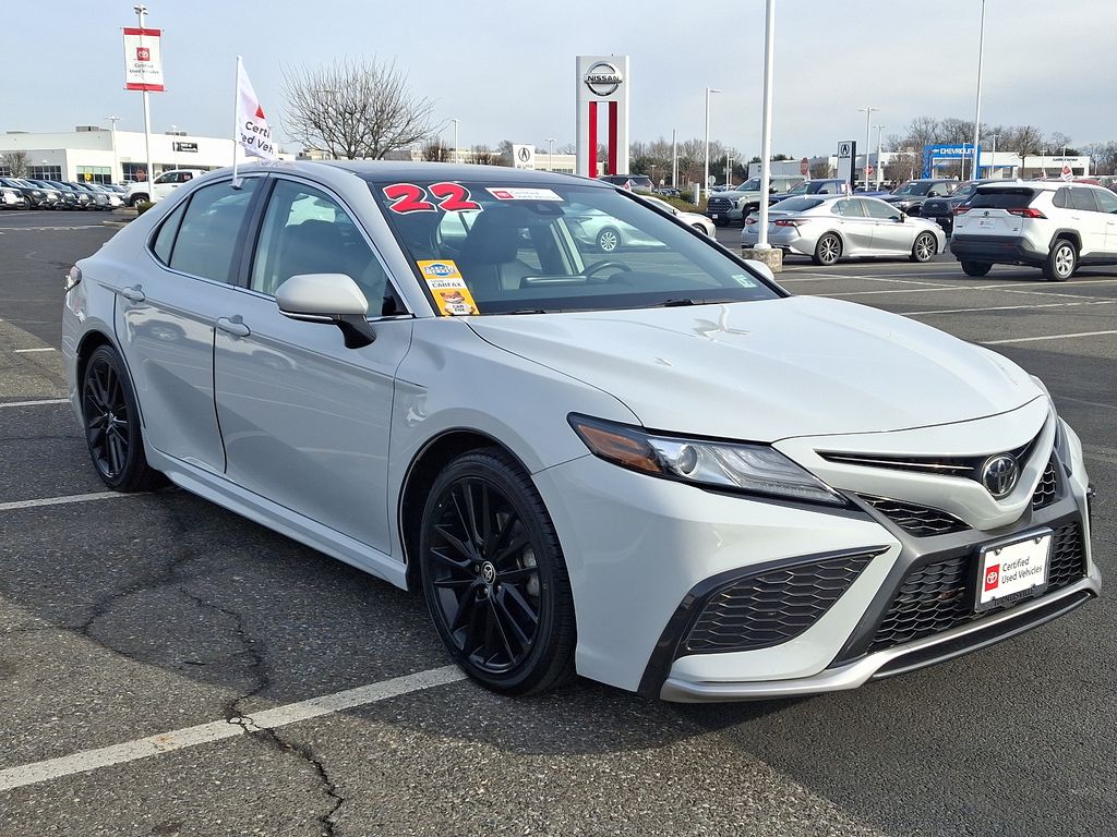 2022 Toyota Camry XSE 3