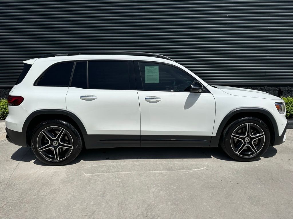 Thumbnail: 2023 Mercedes-Benz GLB - 9