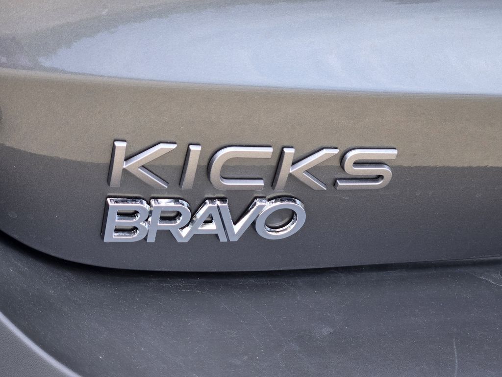 2026 Nissan Kicks SV - 8