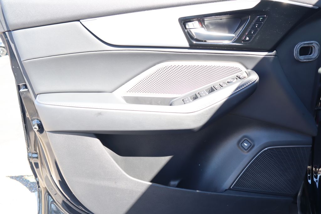 Thumbnail: 2023 Acura MDX - 24