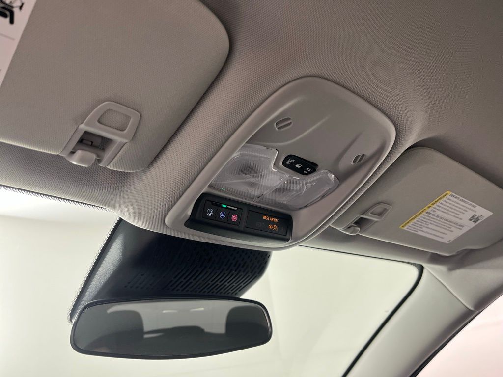 Thumbnail: 2027 Chevrolet Bolt EV - 27