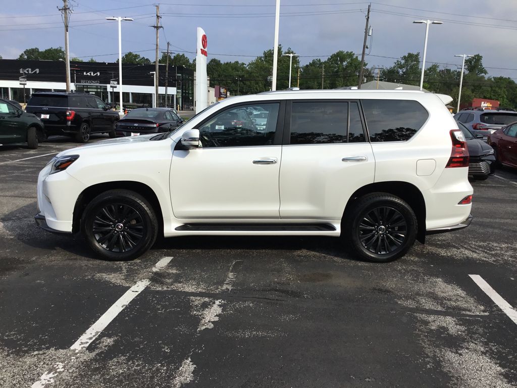 Thumbnail: 2022 Lexus GX - 2