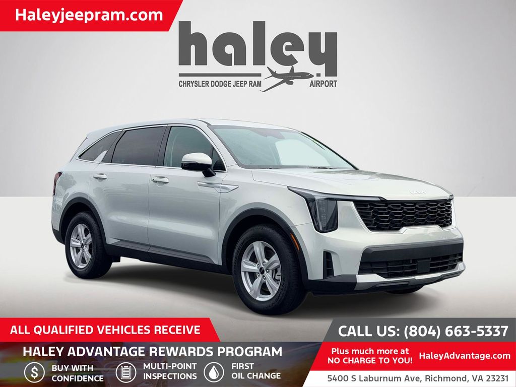 White (Ivory Silver) 2026 Kia Sorento SUV / Crossover Front-Wheel Drive 8-Speed Automatic