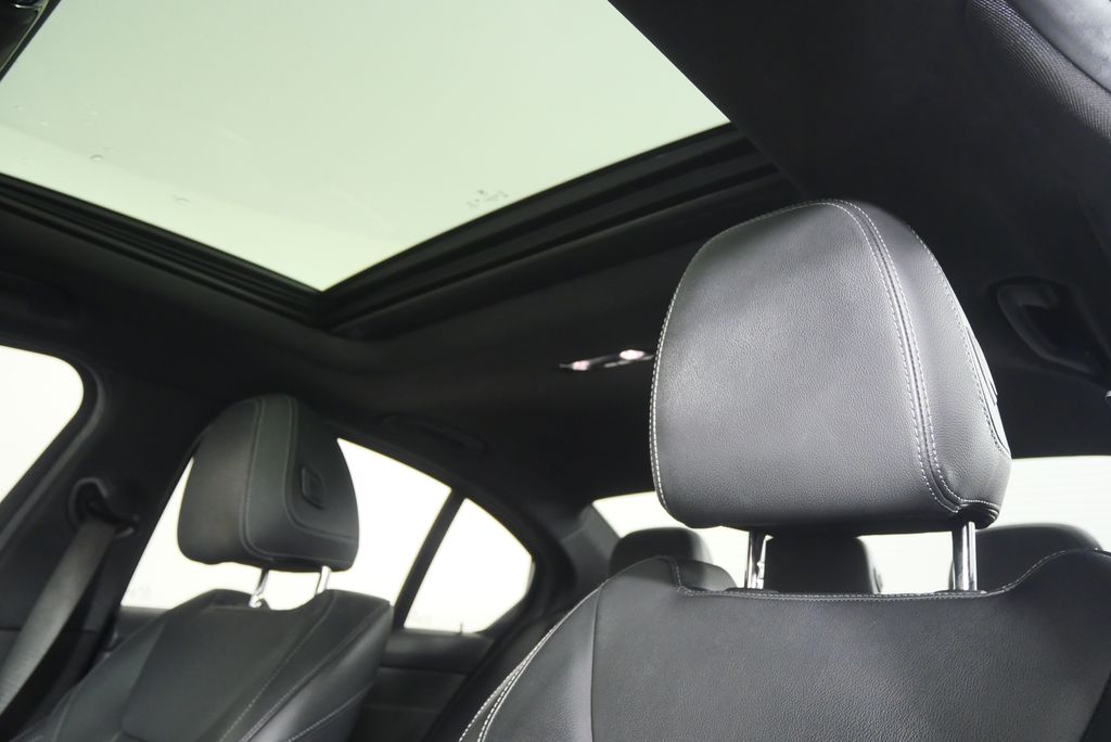 Thumbnail: 2019 BMW 3 Series - 11